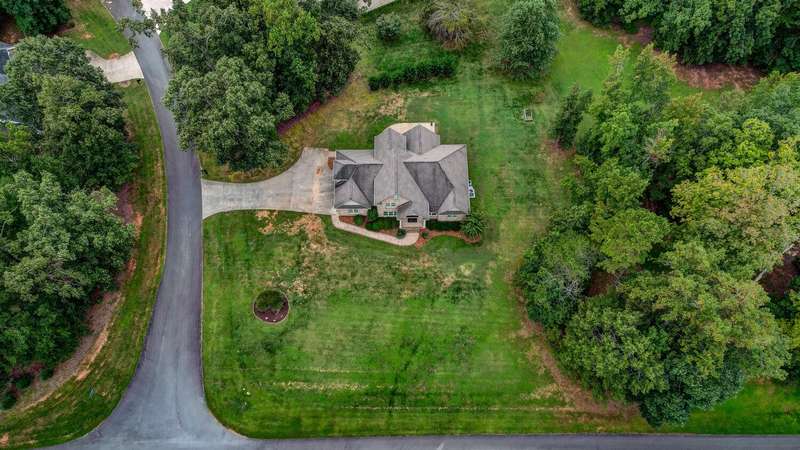 2525 Mableton Dr Burlington NC-large-003