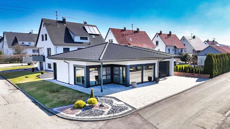VON POLL IMMOBILIEN