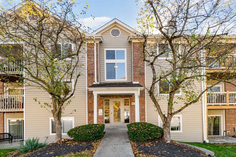 002_60_creek_wood_drive_28-edit_39