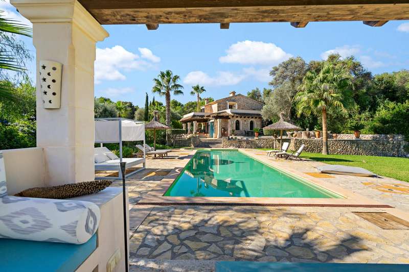 Finca-mit-Meerblick-in-Alcudia