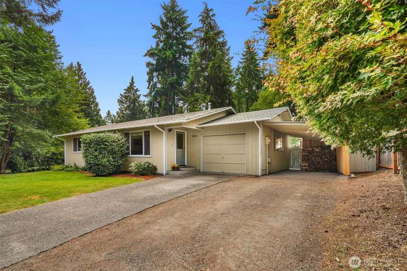 Perfectly centered on the 1/4 acre lot, behind a stunning row of evergreens, located in a friendly neighborhood just 5 minutes from Vashon town core - where you will find everything you need to enjoy island life. Added bonus is the 2 covered parking space