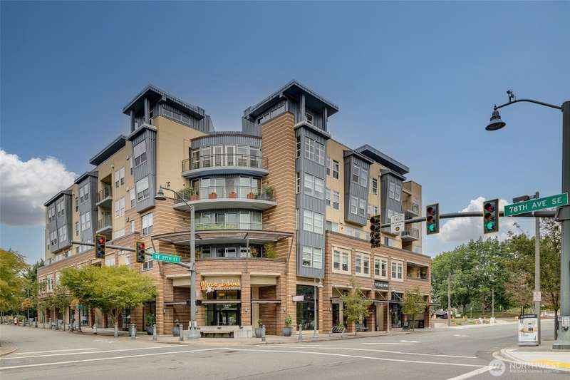 Welcome to 7800 Plaza!