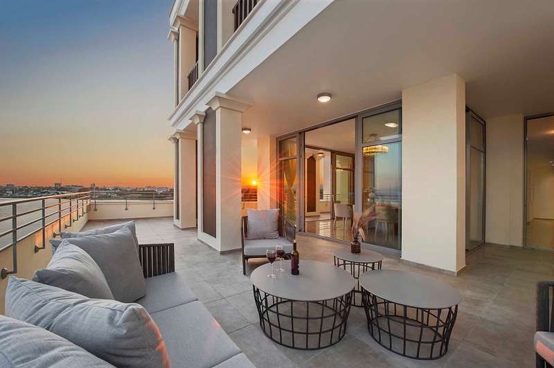 Amazing Seafront Duplex Apartment Image
