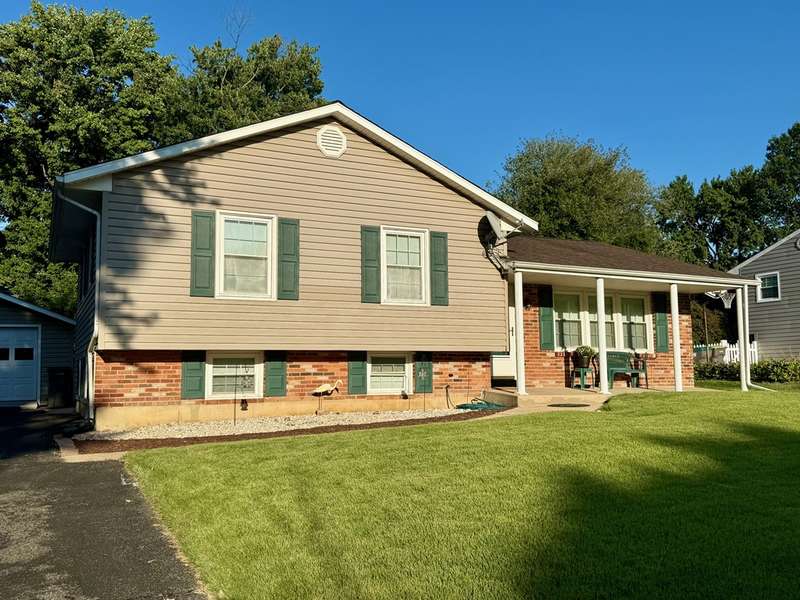 Welcome to 111 Colfax Rd.