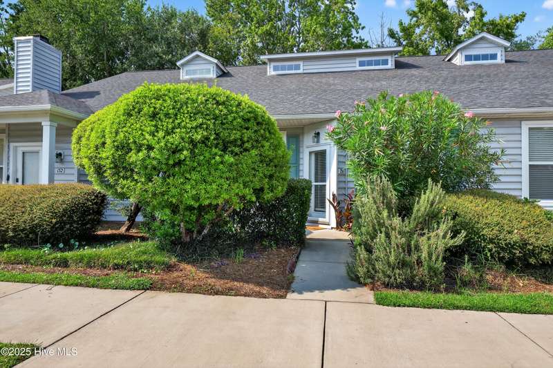 002_026_p2244999_253