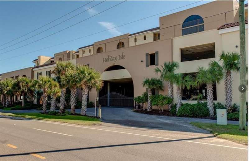 View of front of the property
