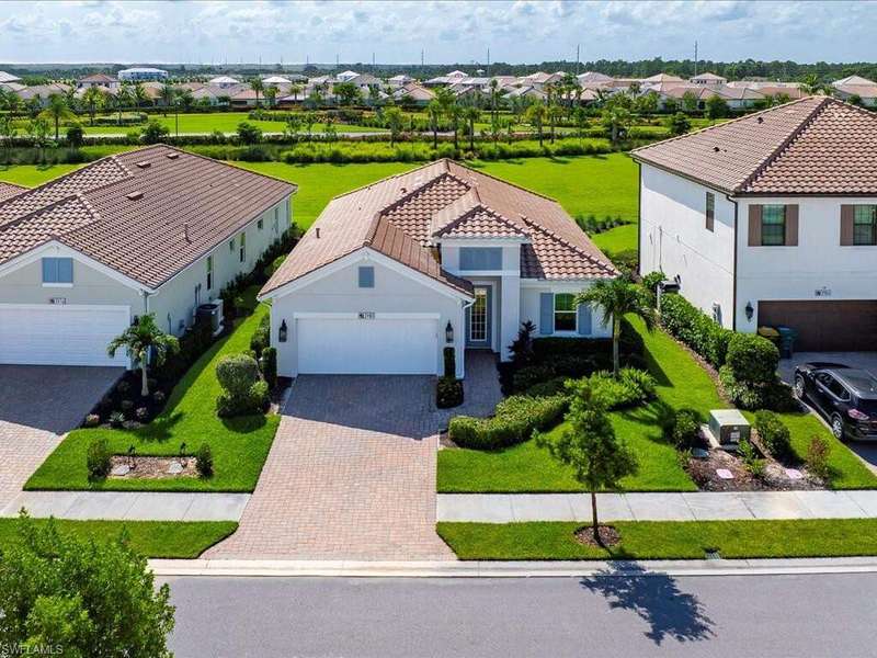 Aerial perspective of the home