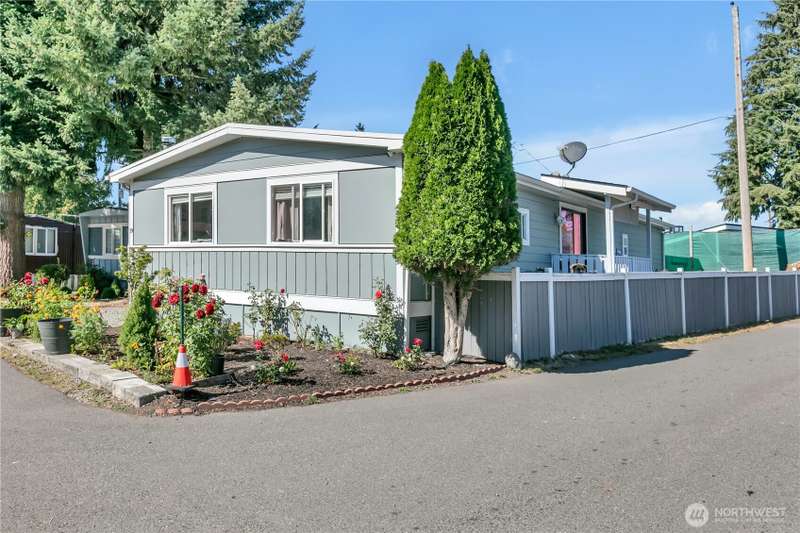 Welcome home! Located in Auburn.