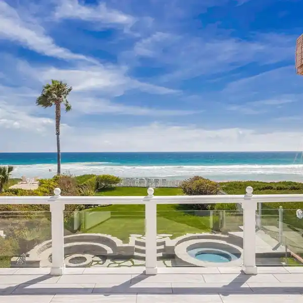 Coastal Estate with Direct Beach Access in Malibu