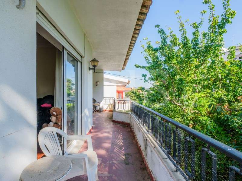 Moradia para recuperar localizada no Bairro do Rosrio em Cascais_varanda