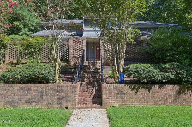 1-web-or-mls-Woodleaf Dr-S1508-001