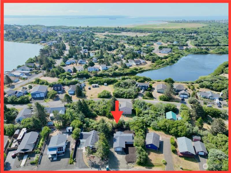 New Darling Residence near beach access, park w/kayak launch, outdoor pool, and miles of fresh waterways at Ocean Shores, Washington!
