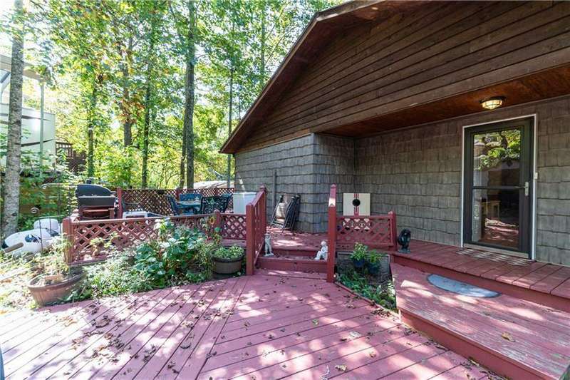 Front porch for rainy days and rocking chairs!