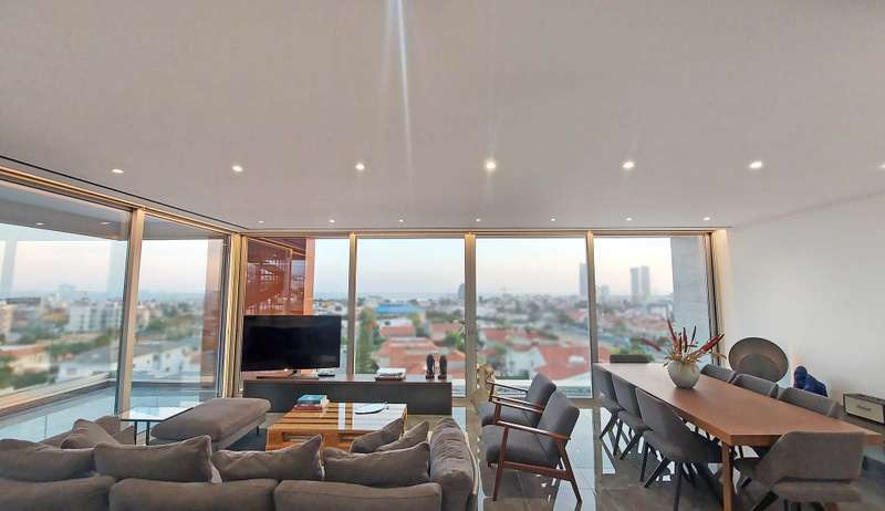 Unique Penthouse with Pool Image