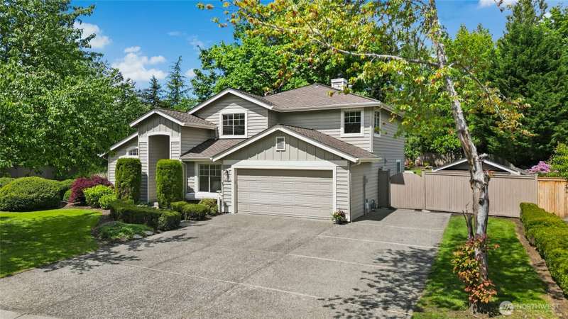 Beautiful corner lot at on a quiet cul-de-sac street in the back of the Swiftwater neighborhood
