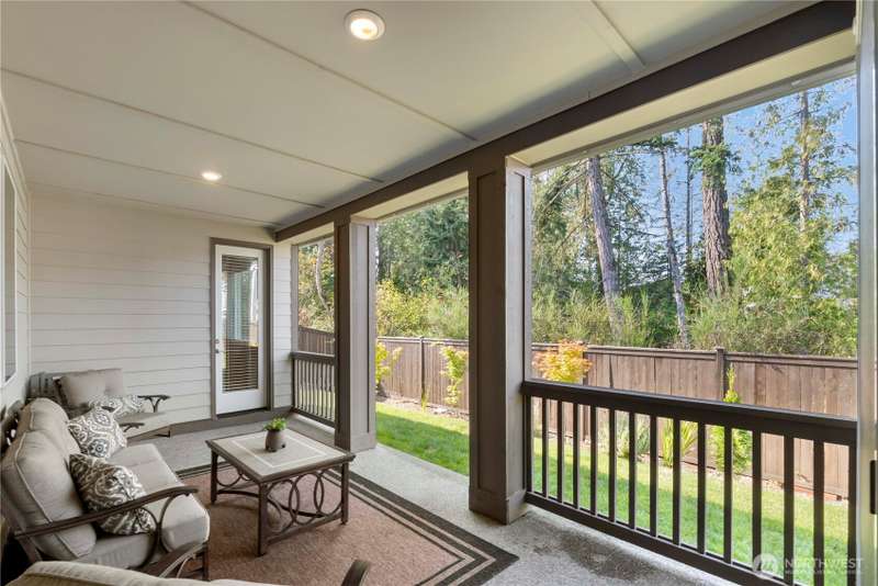 Gorgeous 2 year old Lennar rambler located on a quiet cul-de-sac, backed to a green belt