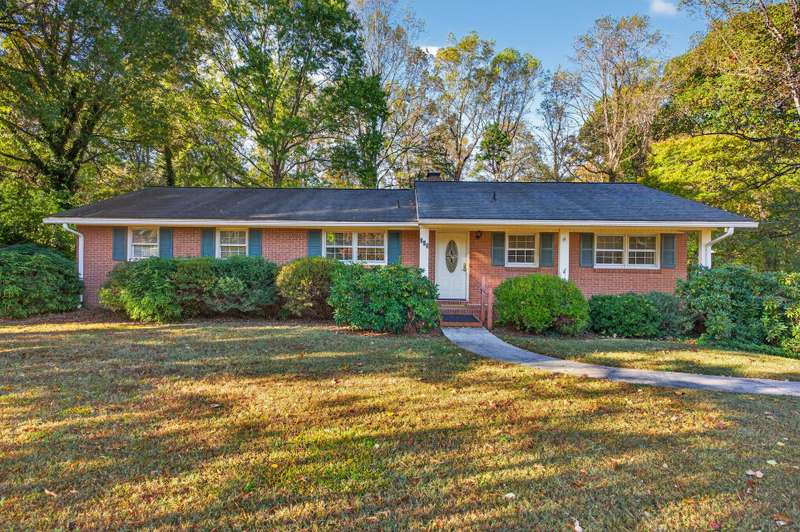 205 Tangle Dr, Jamestown NC