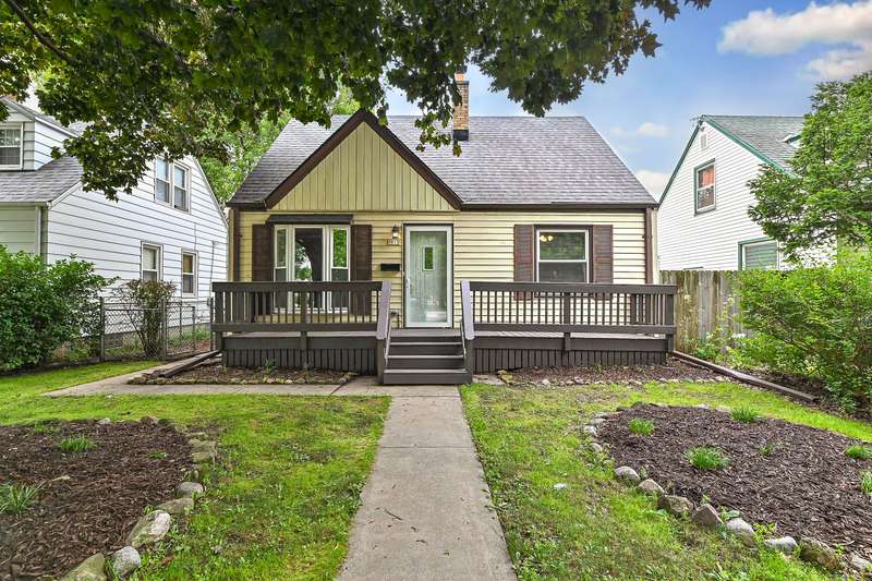 7915 W Lisbon