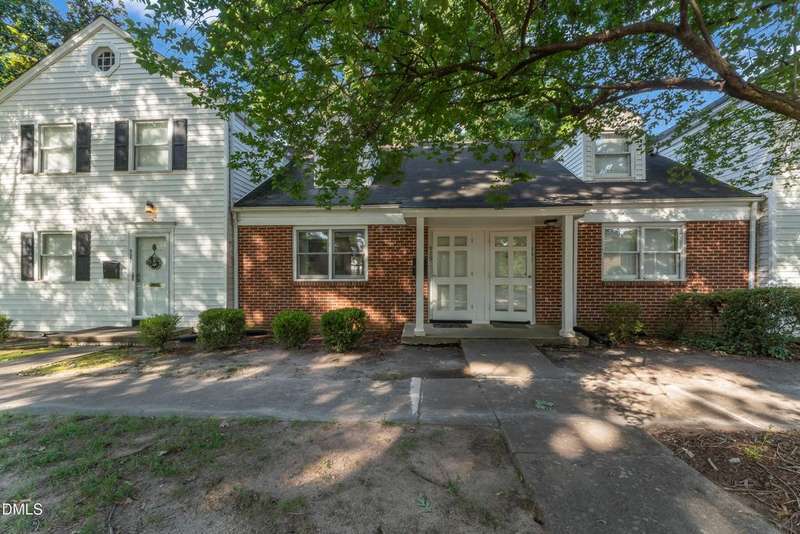 929-St-Marys-St-00-Exterior1