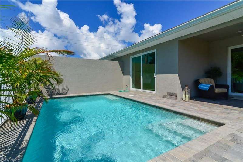 This villa offers a private sparkling turquoise pool! This pool will have a cage.