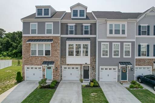Welcome to 35141 Wright Way in Plantation Lakes!