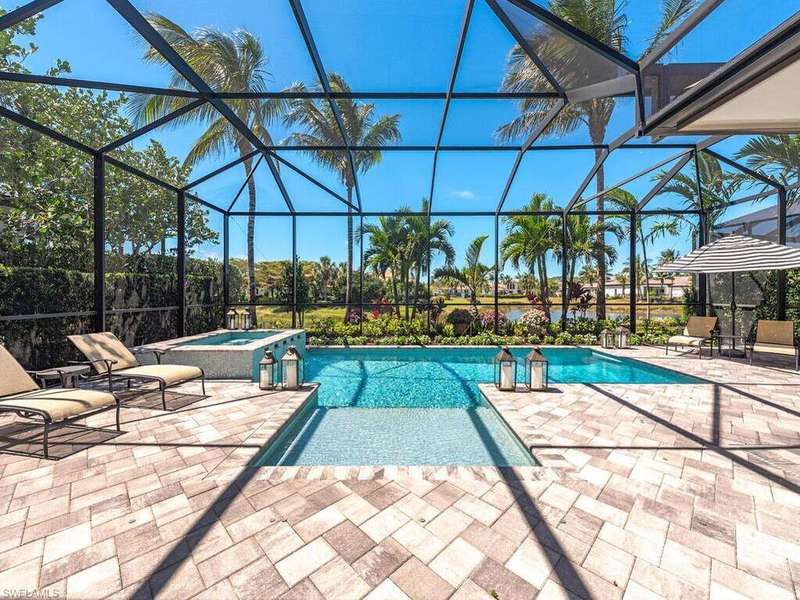 Lanai with fabulous open views!