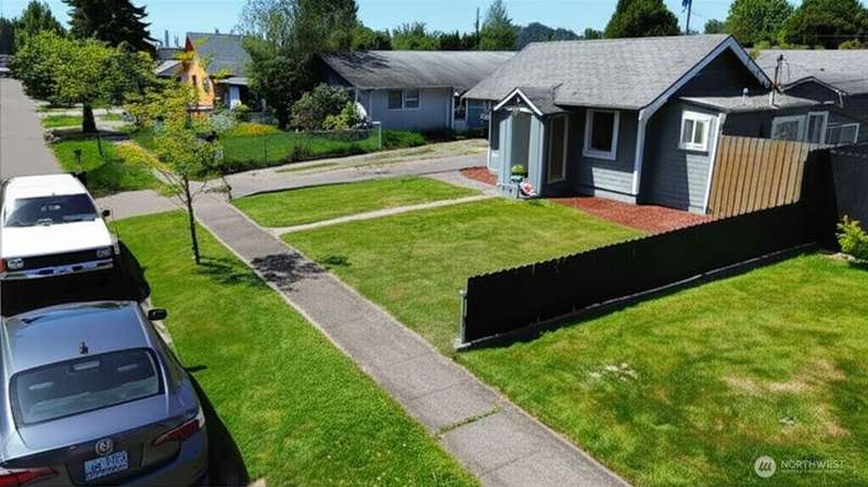 Move in Ready! 1 bedroom, 1 bath. With large detached garage. New Price at 225,000
