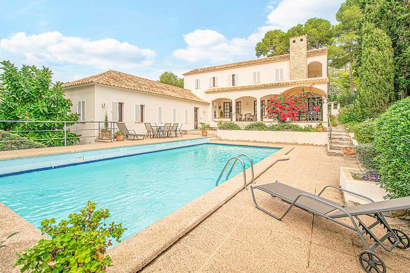 Villa-con-piscina-golf-cerca-del-mar-Son-Servera
