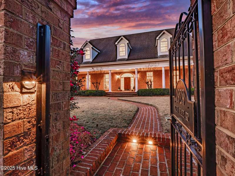 001_pja14467-hdr_copy_24