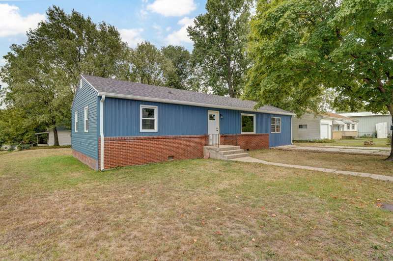 300 S Vine St-1