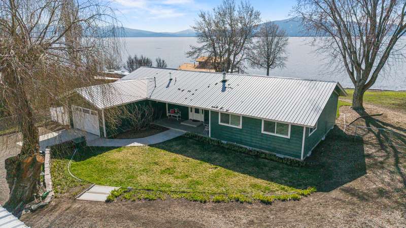 Lakefront Living 37368 Modoc Point Road