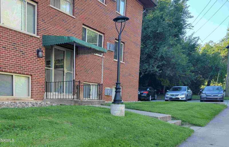 937 Highland - Front-Entrance-1-resized