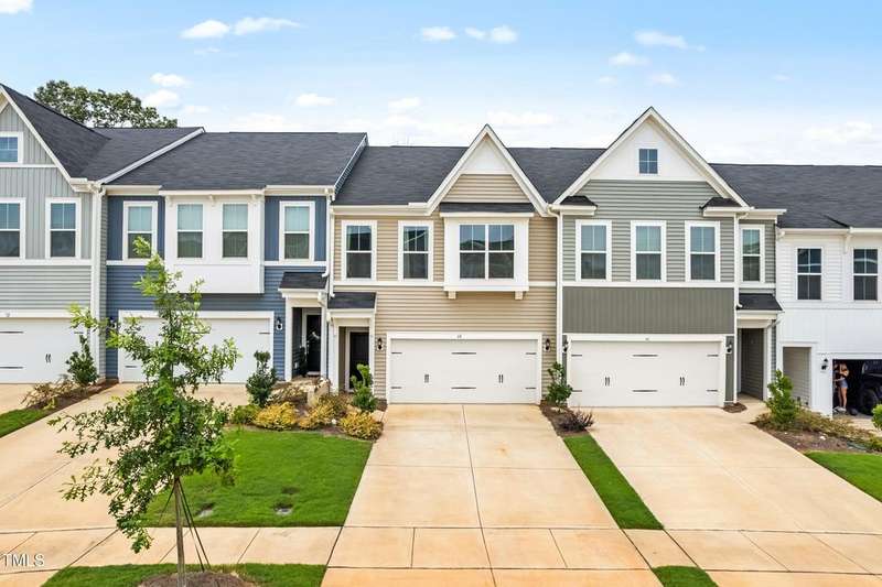 1_photo aug 20 2025, 10 43 41 am