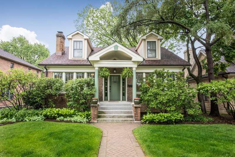 Stunning 2 Story Beauty in the Country Club Area