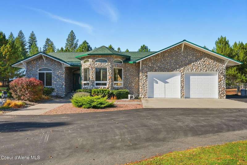 Inside-Spokane-Tam-1