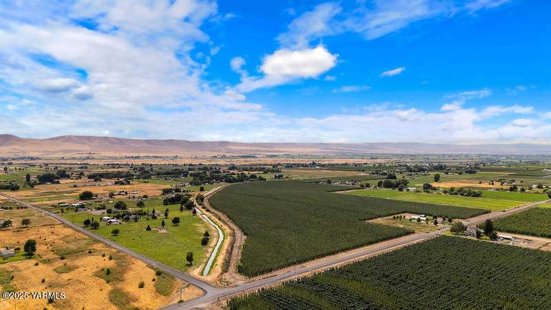 GrandviewHopsProp-2copy