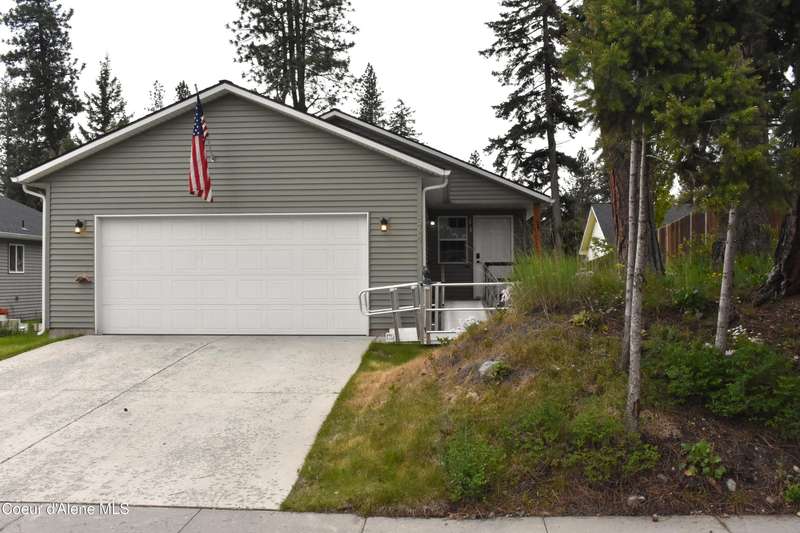 2017, 3 bed, 2 bath, 12 SF., .16 Lot- Room for a shop