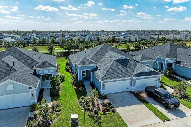Canoe Creek in Parrish greets you with charming homes and a lifestyle brimming with amenities for fun, fitness, and relaxation.