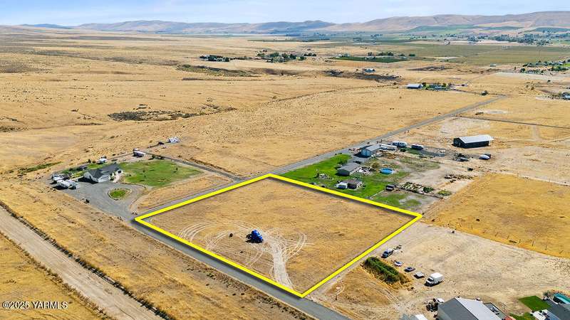 NKAMireasRdAerials-1prop