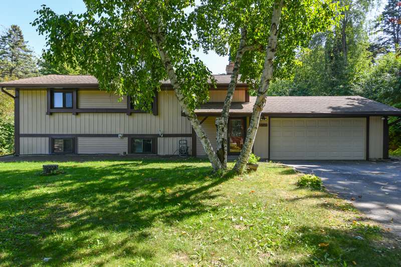 New Berlin 4 bed / 2 bath