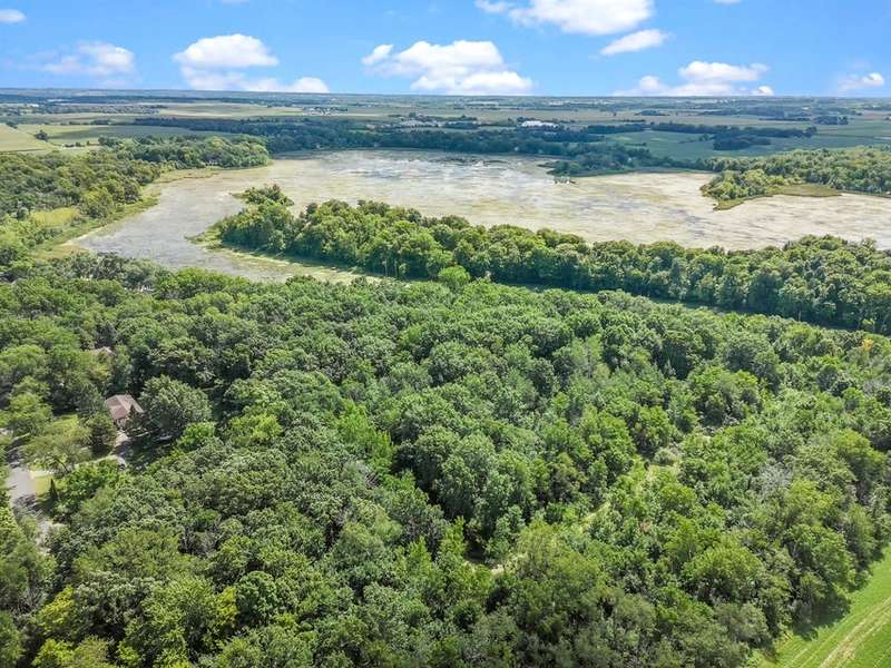 7.2 acres North Lake Shore Dr