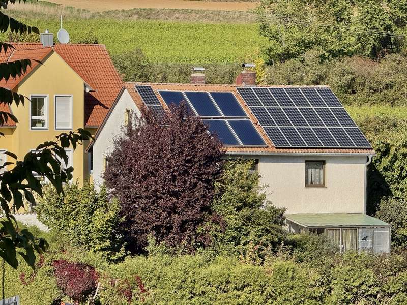 gepflegtes Einfamilienhaus in bester Wohnlage Leoprechting