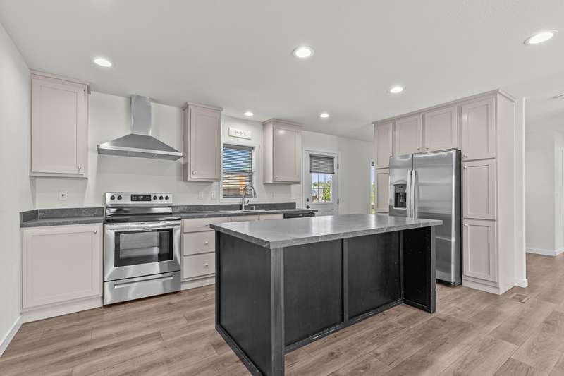 1182 E Justice