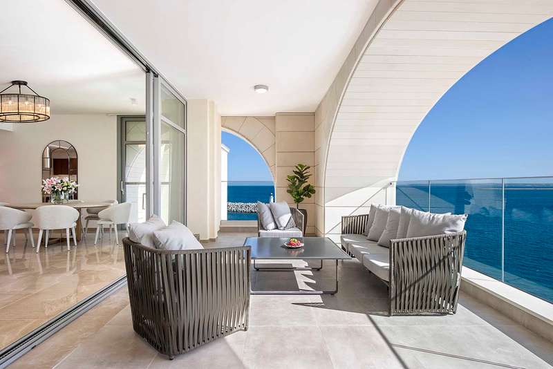 Exquisite Duplex Seafront luxury  image