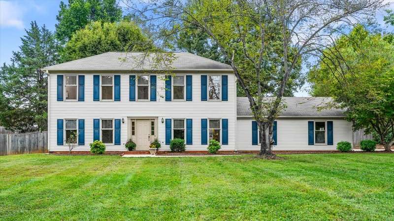 Welcome to 1375 Spring Hill Circle