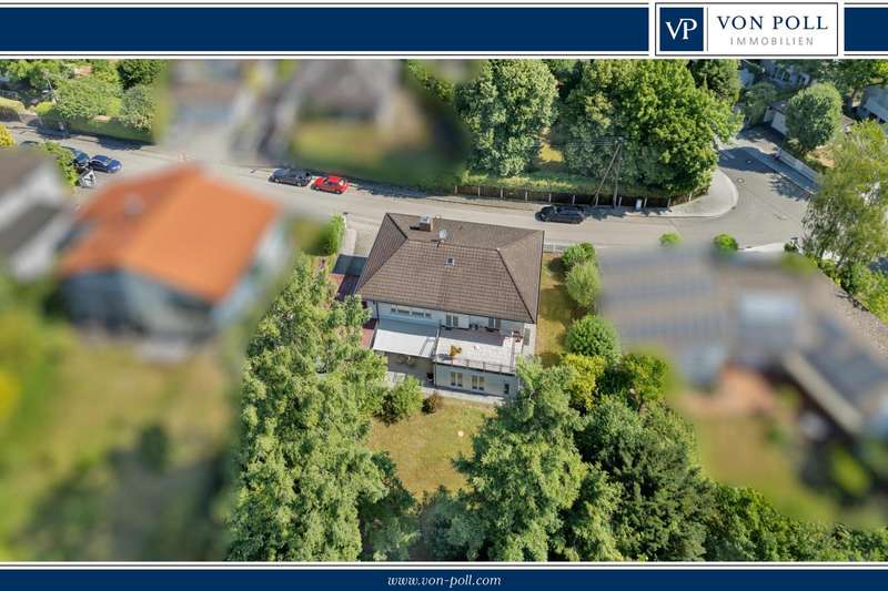 Vogelperspektive mit Logo