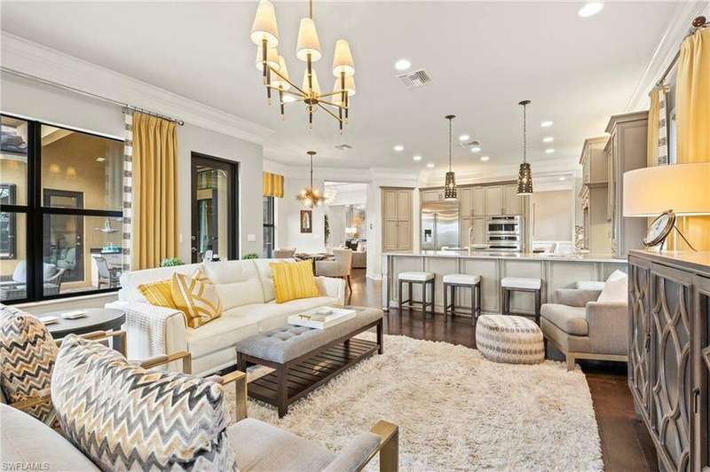4056 Nova Ln. Naples FL 34119 - Family room adjacent to open kitchen