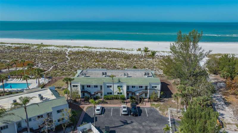 SMALL 28 UNIT BEACH FRONT COMMUNITY