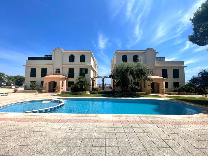 Moderne-Wohnung-am-Meer-Playa-de-Muro