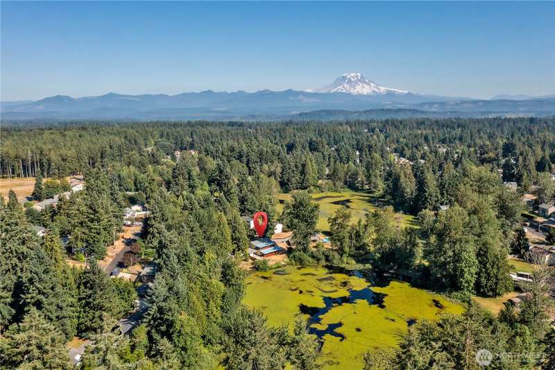 Nestled on a private & secluded cul-de-sac & backs to 75ft of waterfront.